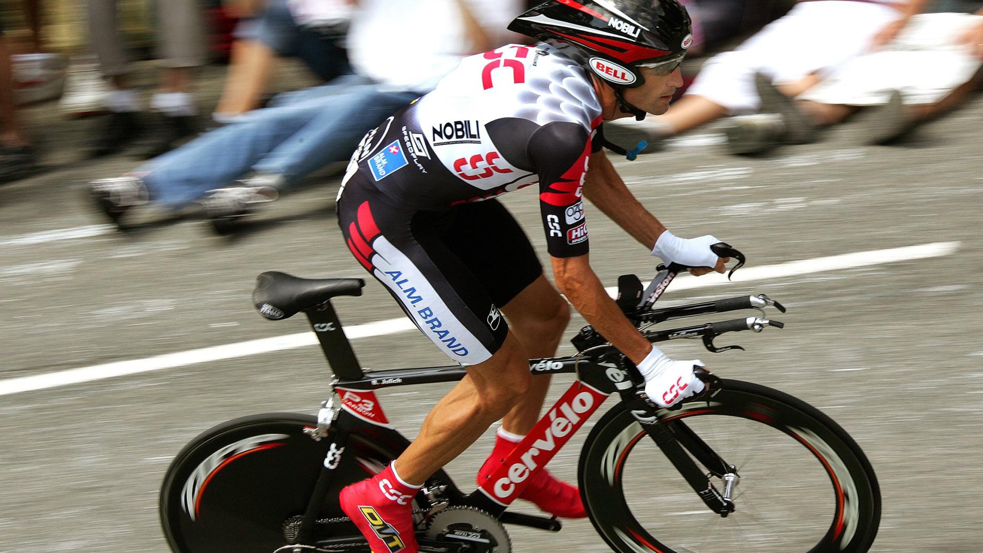 利拉德扛起全队,森林狼击溃上海队,一场比赛背后的篮球文明对话