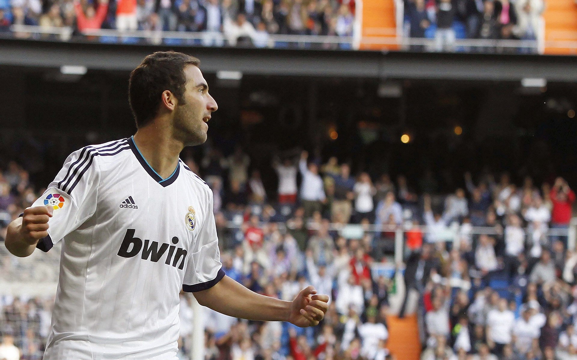 佩德里数据全面爆炸,伊朗稳稳拿下墨西哥,足球世界的新旧秩序交响